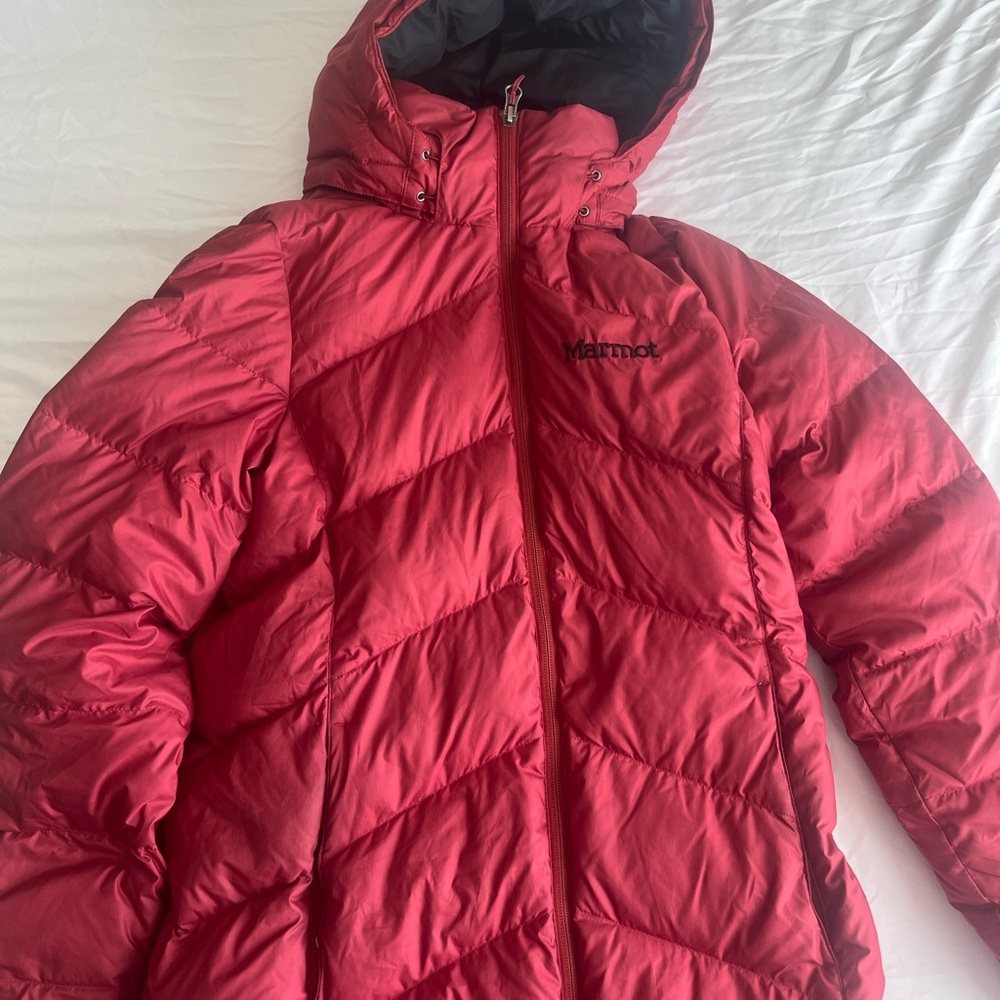 Marmot Womens Red puffer trench coat - 700 down fill